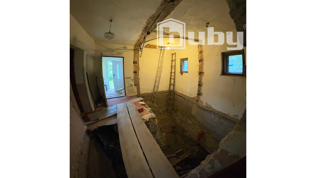 Rodinný dom na dostavanie, veľký pozemok 1009 m2, predaj, Papradno
