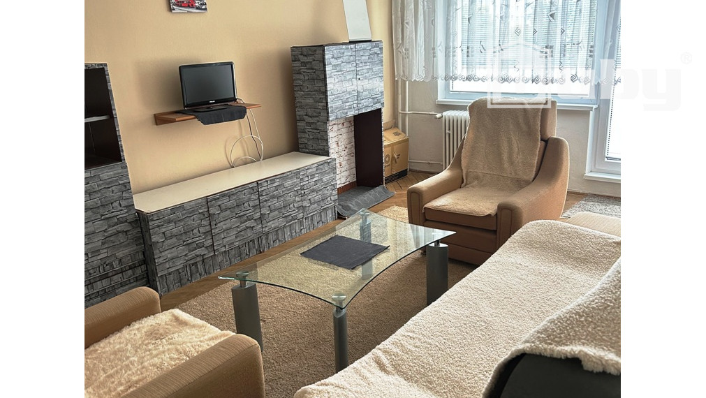 PRENÁJOM - 2 IZBOVÝ BYT STRED POVAŽSKÁ BYSTRICA