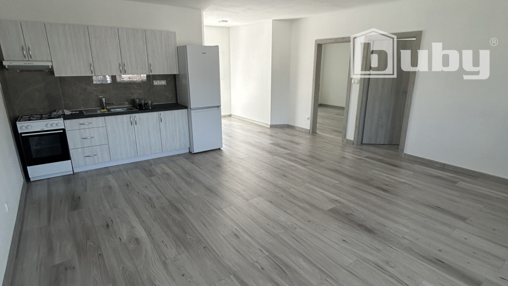 PRENÁJOM-3 IZBOVÝ NEBYTOVÝ PRIESTOR 73 m2,POVAŽSKÁ BYSTRICA