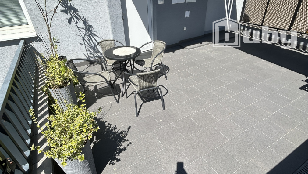 PRENÁJOM-3 IZBOVÝ NEBYTOVÝ PRIESTOR 73 m2,POVAŽSKÁ BYSTRICA