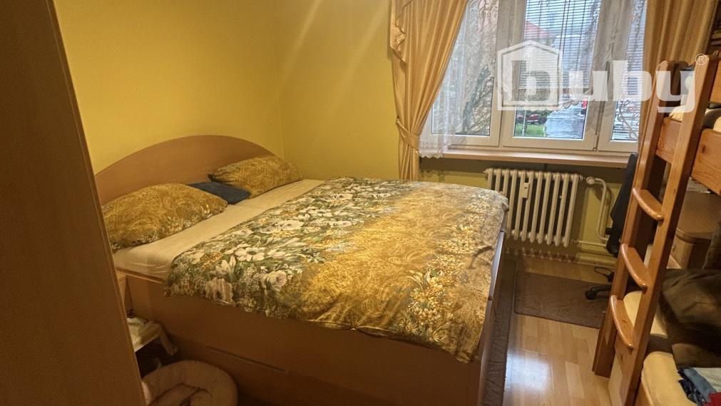 PREDAJ-ÚTULNÝ 2 IZBOVÝ BYT, M.R.ŠTEFÁNIKA,POVAŽSKÁ BYSTRICA