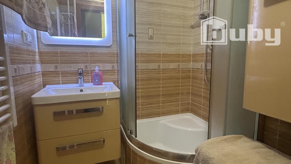 PREDAJ-ÚTULNÝ 2 IZBOVÝ BYT, M.R.ŠTEFÁNIKA,POVAŽSKÁ BYSTRICA