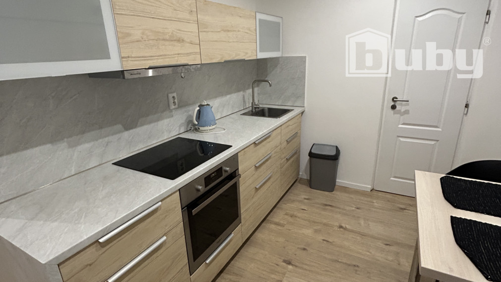 PRENÁJOM - MODERNÝ 3 IZBOVÝ BYT STRED POVAŽSKÁ BYSTRICA