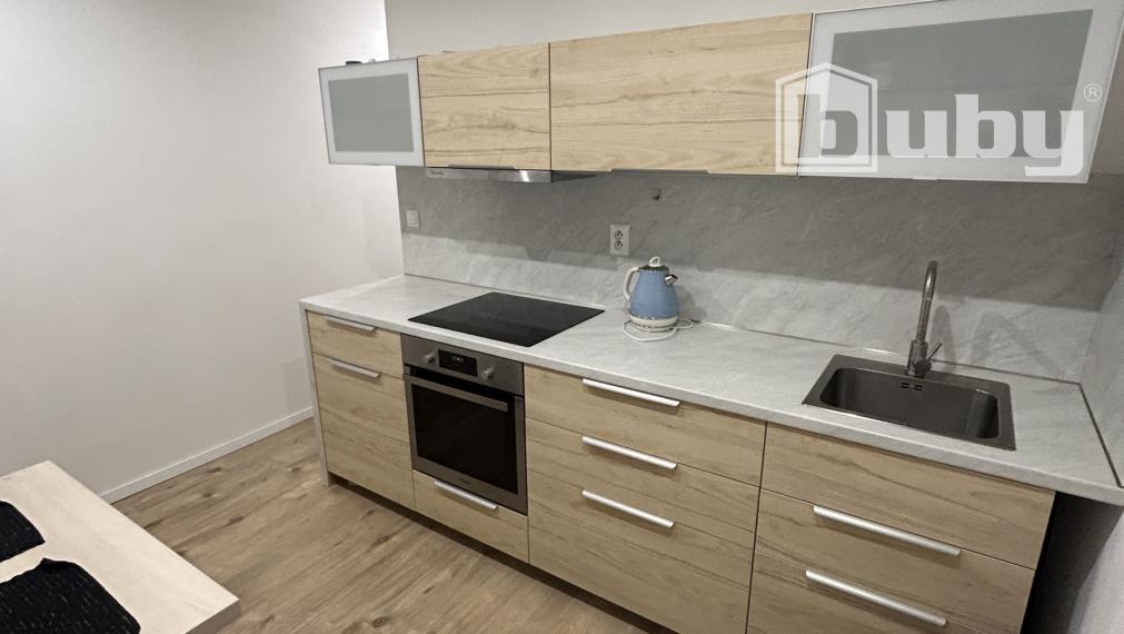 PREDAJ - MODERNÝ 3 IZBOVÝ BYT STRED POVAŽSKÁ BYSTRICA