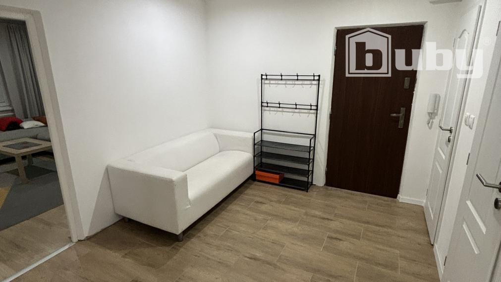 PREDAJ - MODERNÝ 3 IZBOVÝ BYT STRED POVAŽSKÁ BYSTRICA