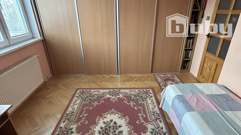 PRENÁJOM-ZARIADENÝ 4 IZB.BYT PAPRADNO,POVAŽSKÁ BYSTRICA