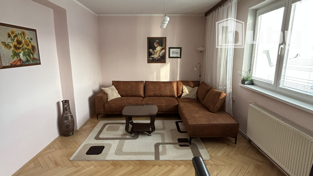 PRENÁJOM-ZARIADENÝ 4 IZB.BYT PAPRADNO,POVAŽSKÁ BYSTRICA