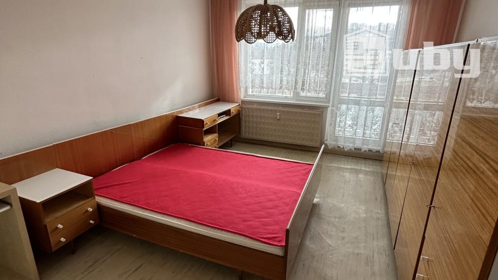 PREDAJ - VEĽKORYSÝ 3 IZBOVÝ BYT, STRED, POVAŽSKÁ BYSTRICA