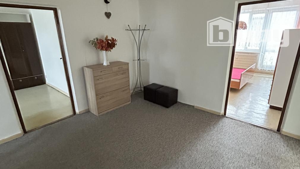 PREDAJ - VEĽKORYSÝ 3 IZBOVÝ BYT, STRED, POVAŽSKÁ BYSTRICA