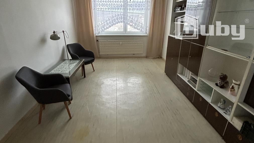 PREDAJ - VEĽKORYSÝ 3 IZBOVÝ BYT, STRED, POVAŽSKÁ BYSTRICA