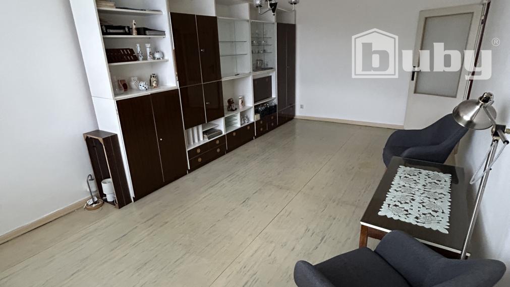 PREDAJ - VEĽKORYSÝ 3 IZBOVÝ BYT, STRED, POVAŽSKÁ BYSTRICA