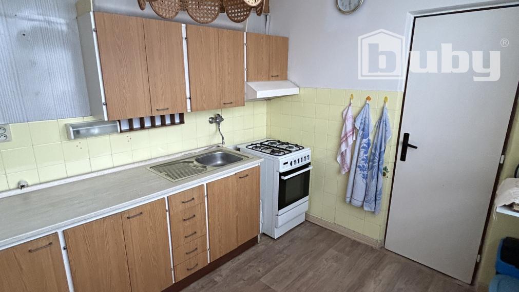 PREDAJ - VEĽKORYSÝ 3 IZBOVÝ BYT, STRED, POVAŽSKÁ BYSTRICA