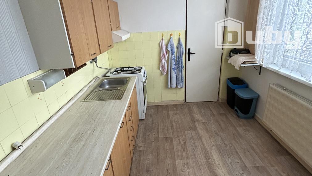 PREDAJ - VEĽKORYSÝ 3 IZBOVÝ BYT, STRED, POVAŽSKÁ BYSTRICA