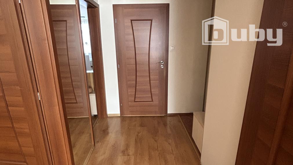 PREDAJ-TOP 3 IZBOVÝ BYT S 2 BALKÓNMI,STRED,POVAŽSKÁ BYSTRICA