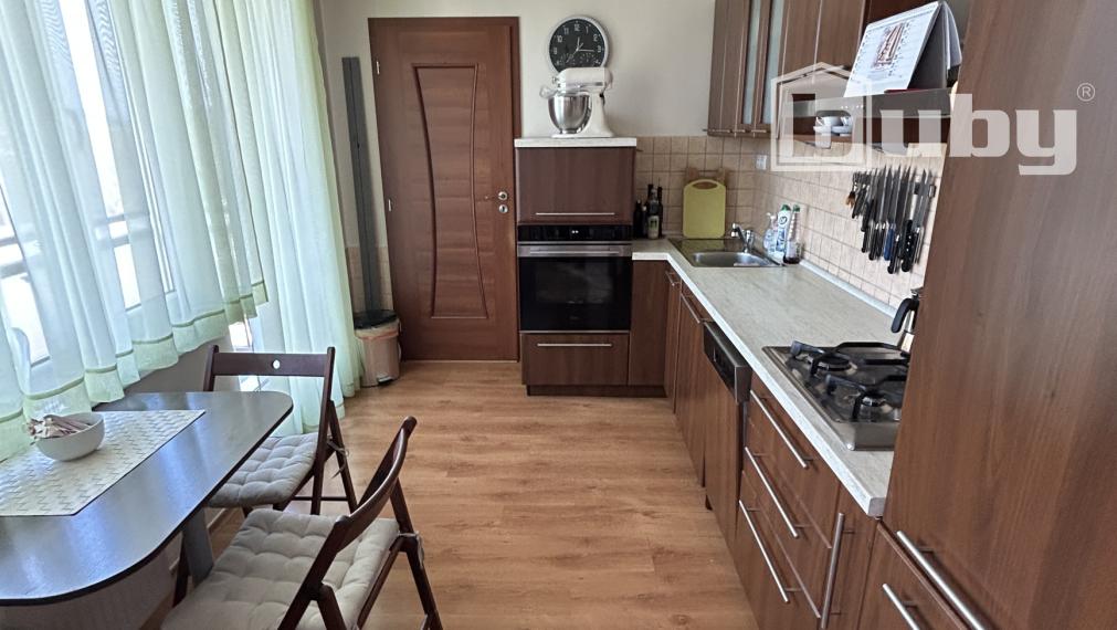 PREDAJ-TOP 3 IZBOVÝ BYT S 2 BALKÓNMI,STRED,POVAŽSKÁ BYSTRICA