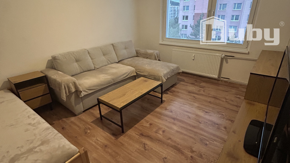 PRENÁJOM - 1 IZBOVÝ BYT STRED POVAŽSKÁ BYSTRICA