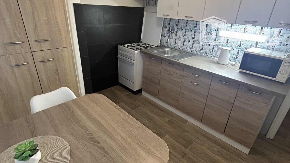 PRENÁJOM - 1 IZBOVÝ BYT STRED POVAŽSKÁ BYSTRICA