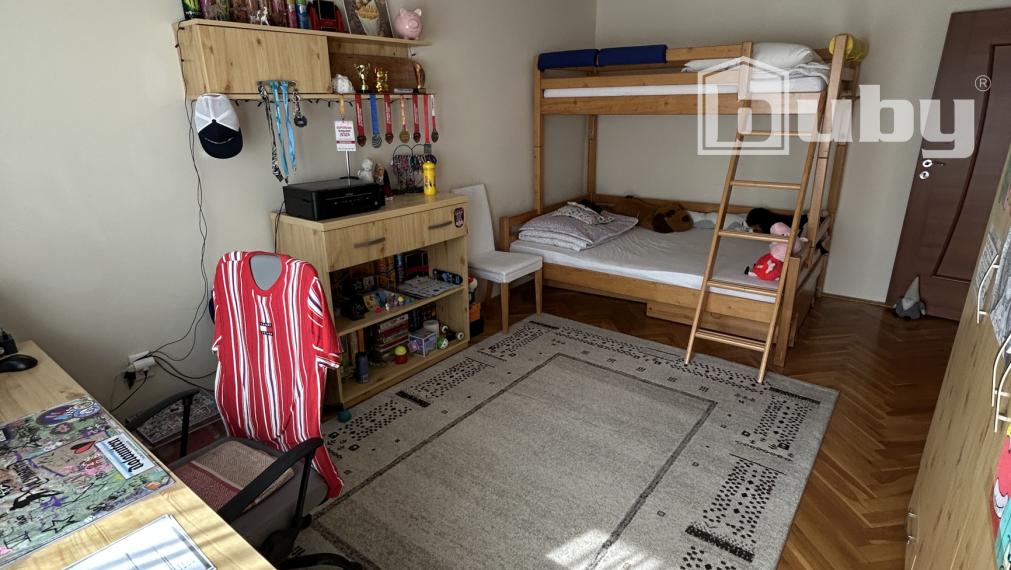 PREDAJ-TOP 3 IZBOVÝ BYT S 2 BALKÓNMI,STRED,POVAŽSKÁ BYSTRICA