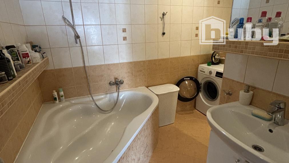 PREDAJ-TOP 3 IZBOVÝ BYT S 2 BALKÓNMI,STRED,POVAŽSKÁ BYSTRICA