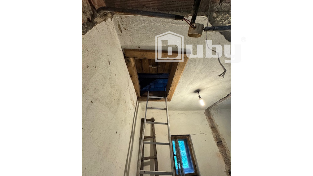 Rodinný dom na dostavanie, veľký pozemok 1009 m2, predaj, Papradno