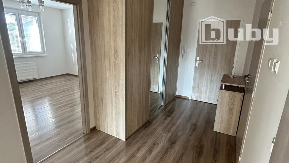 PREDAJ - TOP 3 IZBOVÝ BYT S LOGGIOU,LÁNSKA,POVAŽSKÁ BYSTRICA