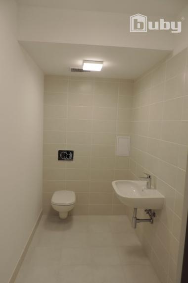 PRENÁJOM OBCHODNÉ, KANCELÁRSKE  A SKLADOVÉ  PRIESTORY, CENTRUM PB