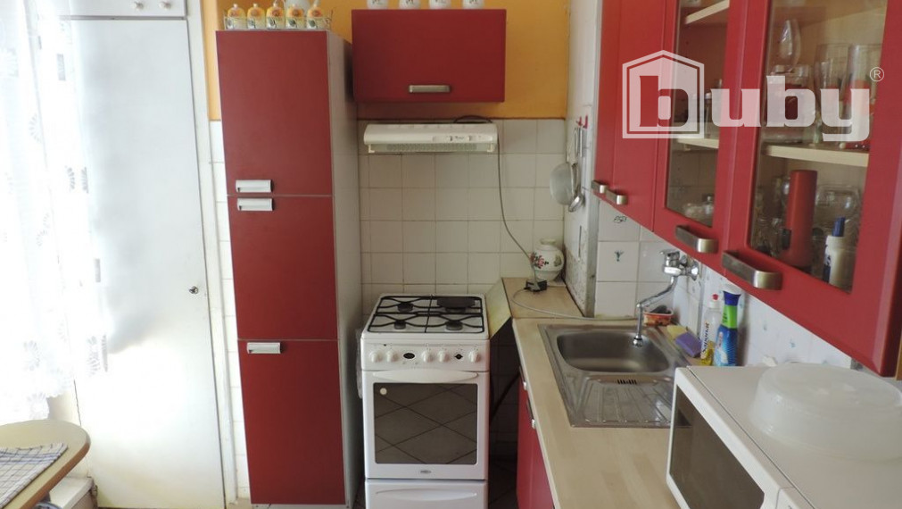 PREDAJ 1 IZB.BYT S LOGGIOU STRED,  POVAŽSKÁ BYSTRICA