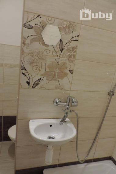 PREDAJ ÚTULNÁ GARSÓNKA LÁNSKA, POVAŽSKÁ BYSTRICA