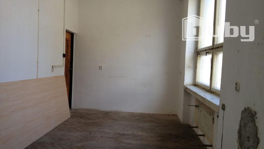 Prenájom komerčných priestorov 324 m2 Rajec