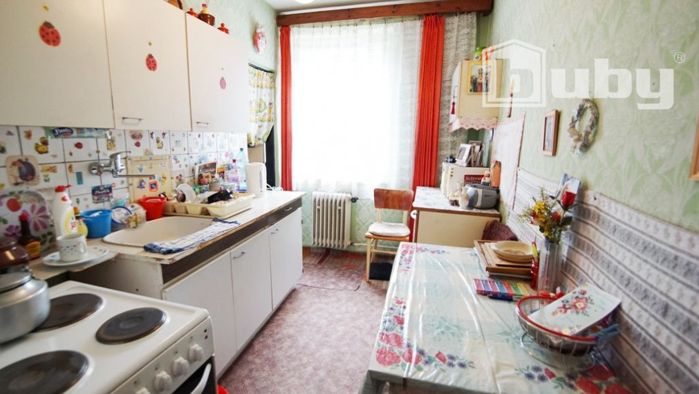 Na predaj 3 izbový byt s garážou a záhradkou v obci Turčiansky Ďur, okres Martin.