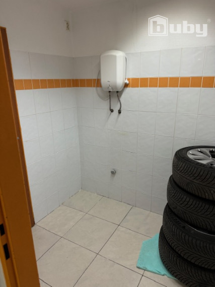 Prenájom skladové priestory 100 m2, Žilina Solinky