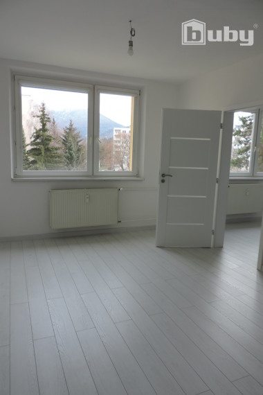 PREDAJ 2 IZBOVÝ BYT S BALKÓNOM, STRED POVAŽSKÁ BYSTRICA
