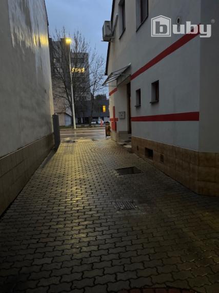 e-shop priestory so skladom 150 m2, Žilina