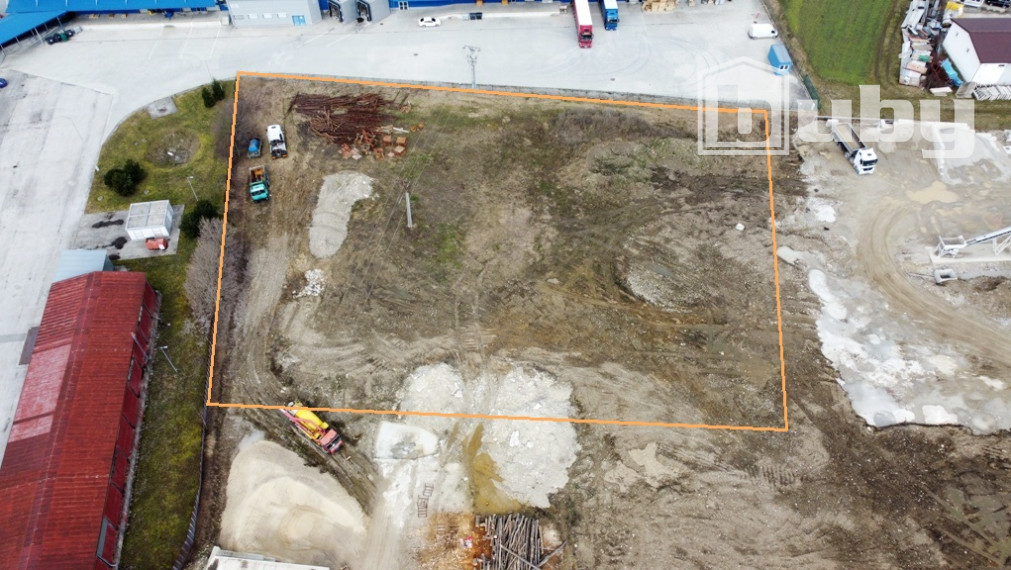 Lukratívny pozemok v priemyselnej časti Martin - Priekopa, na predaj.