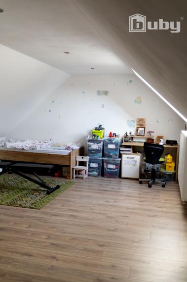 PREDAJ - 5 IZBOVÝ RODINNÝ DOM,BELUŠA, PÚCHOV, POZEMOK 726 m2