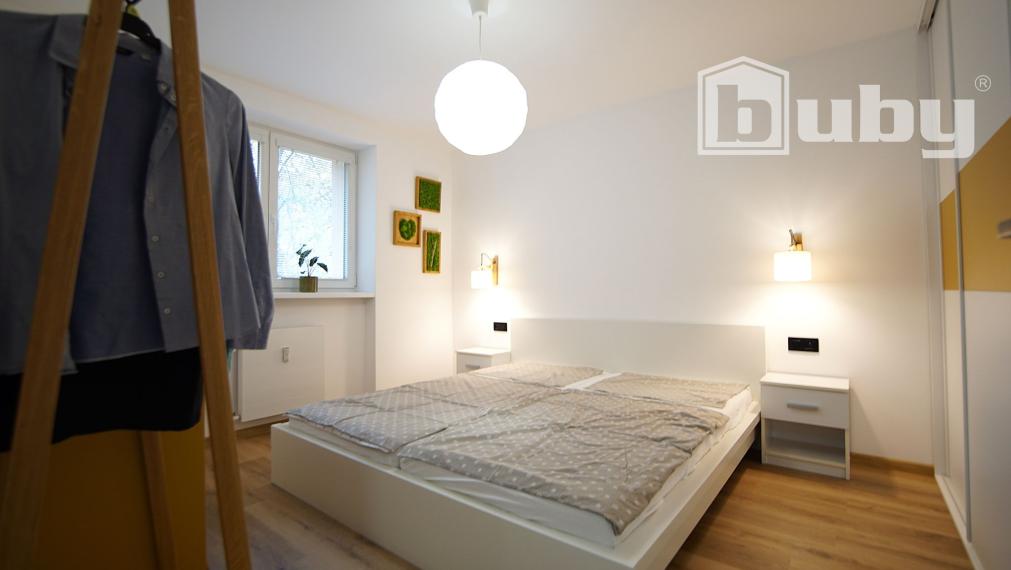 Predám štýlový 2 izbový byt, v centre Martina, kompletná rekonštrukcia.