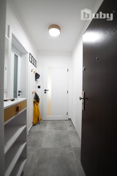 Predám štýlový 2 izbový byt, v centre Martina, kompletná rekonštrukcia.