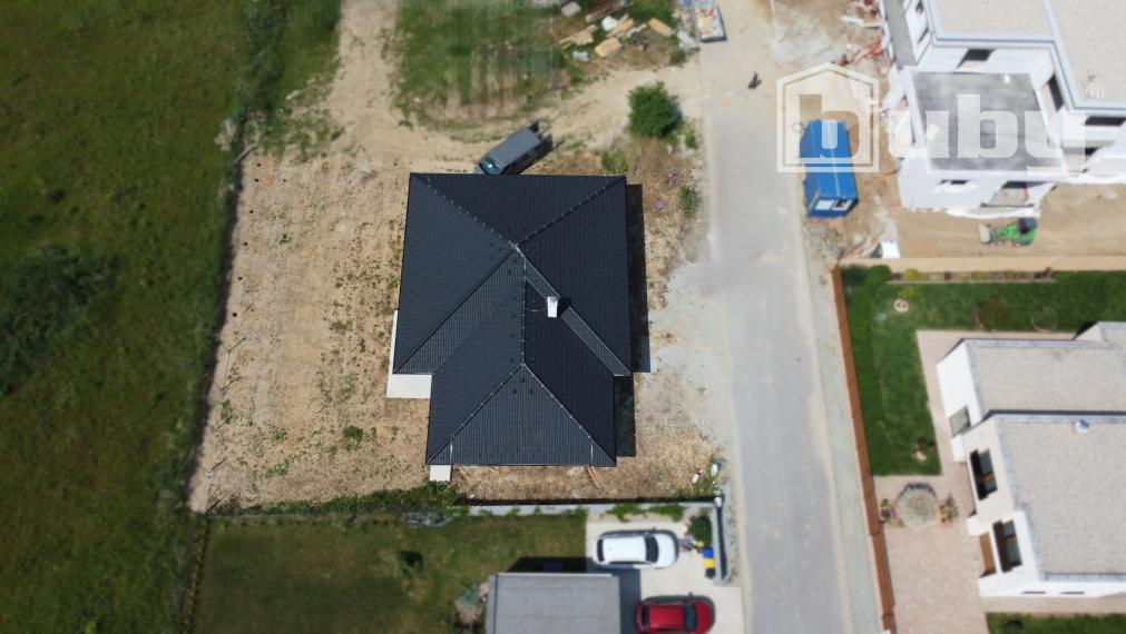 Bungalov s garážou- nový rodinný dom s garážou na predaj, Martin-Tomčany.