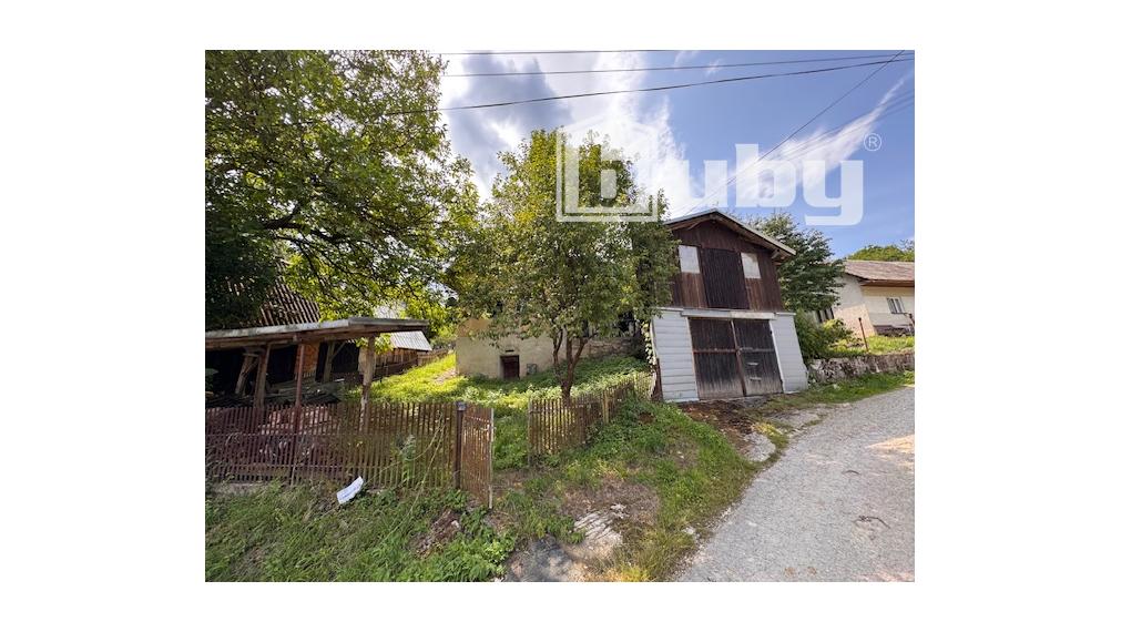 Chalupa s pozemkom 776 m2, Dolná Maríková - Hadoše