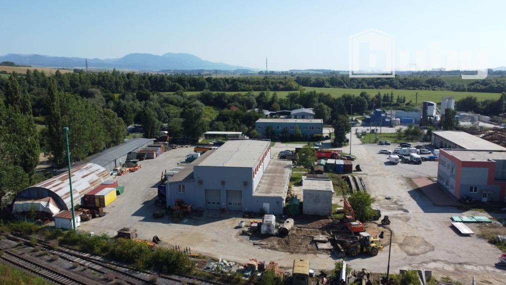 Komerčné priestory - priemyselná hala s výrobno-opravárenskou dielňou, v priemyselnej časti Martin - Košúty, na prenájom.