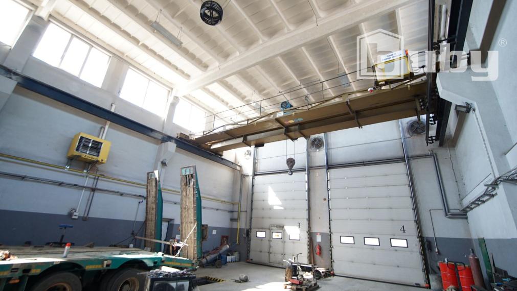 Komerčné priestory - priemyselná hala s výrobno-opravárenskou dielňou, v priemyselnej časti Martin - Košúty, na prenájom.