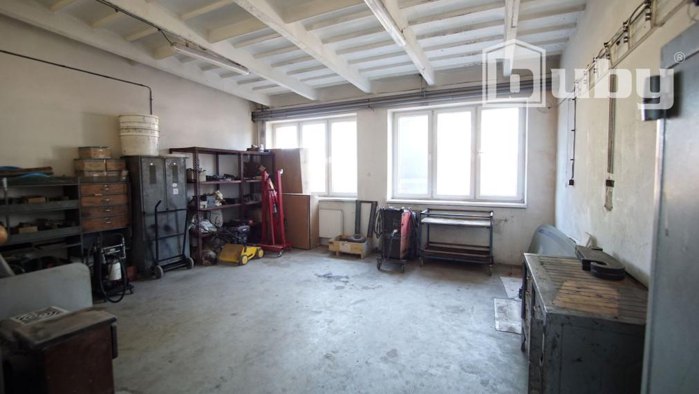 Komerčné priestory - priemyselná hala s výrobno-opravárenskou dielňou, v priemyselnej časti Martin - Košúty, na prenájom.