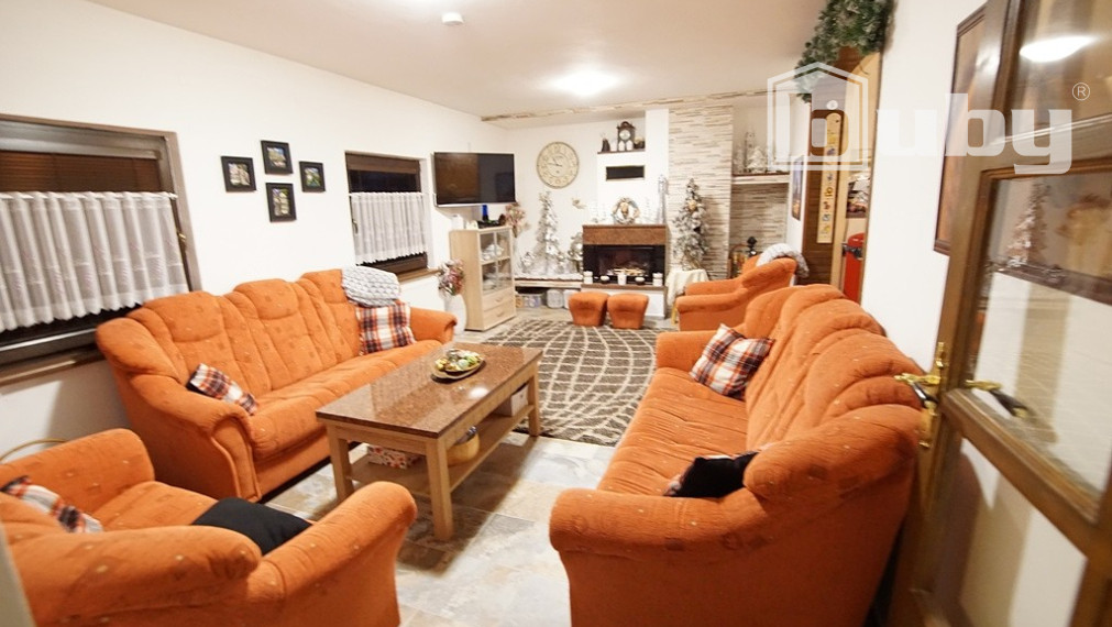 Murovaná chata na predaj, Martin - Stráne, 6 izieb, vlastný pozemok 500m2.