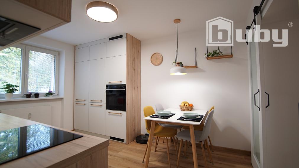 2 izbový byt v centre Martina, kompletná rekonštrukcia, na predaj.