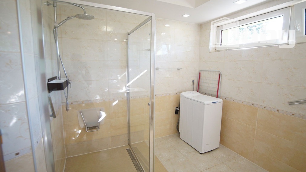 2 izbový byt v rodinnom dome na Bôriku v Žiline, na prenájom.