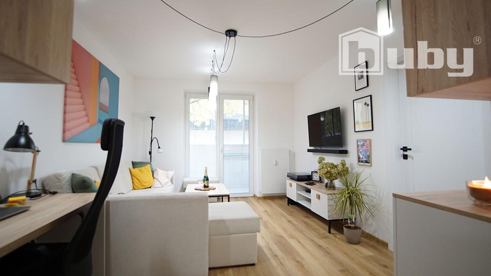 Predám 2 izbový byt v centre Martina, kompletná rekonštrukcia.