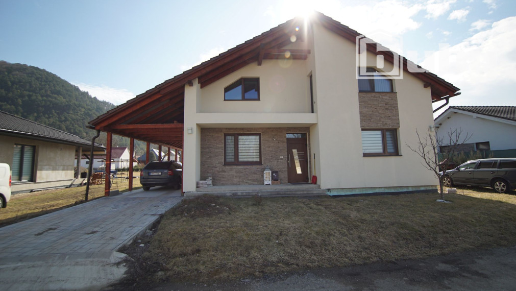 Na predaj rodinný dom v obci Blatnica, okres Martin, pozemok 1039m2.