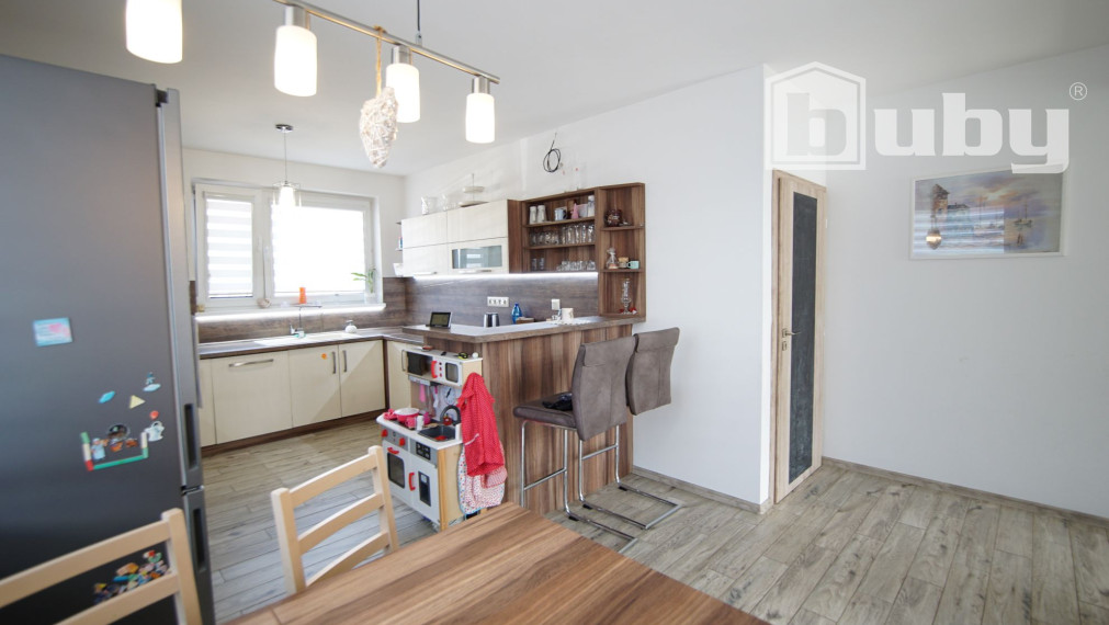 Na predaj rodinný dom v obci Blatnica, okres Martin, pozemok 1039m2.