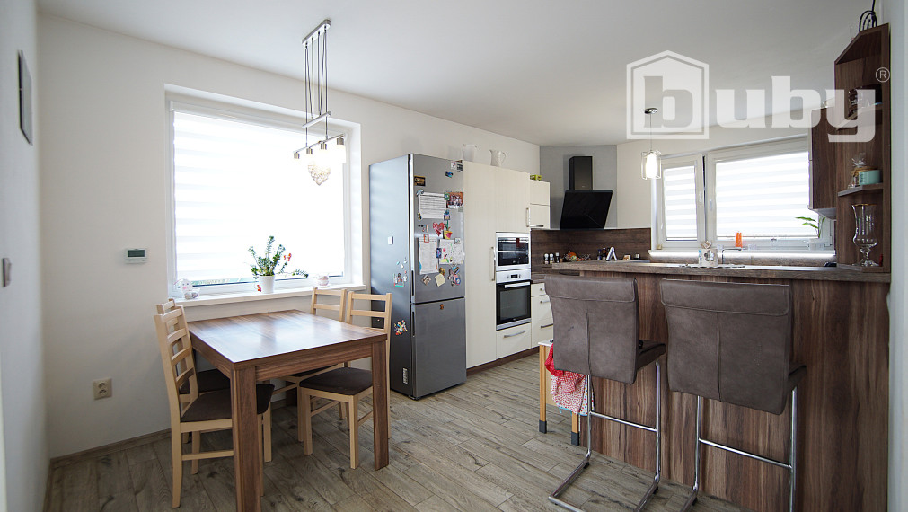 Na predaj rodinný dom v obci Blatnica, okres Martin, pozemok 1039m2.