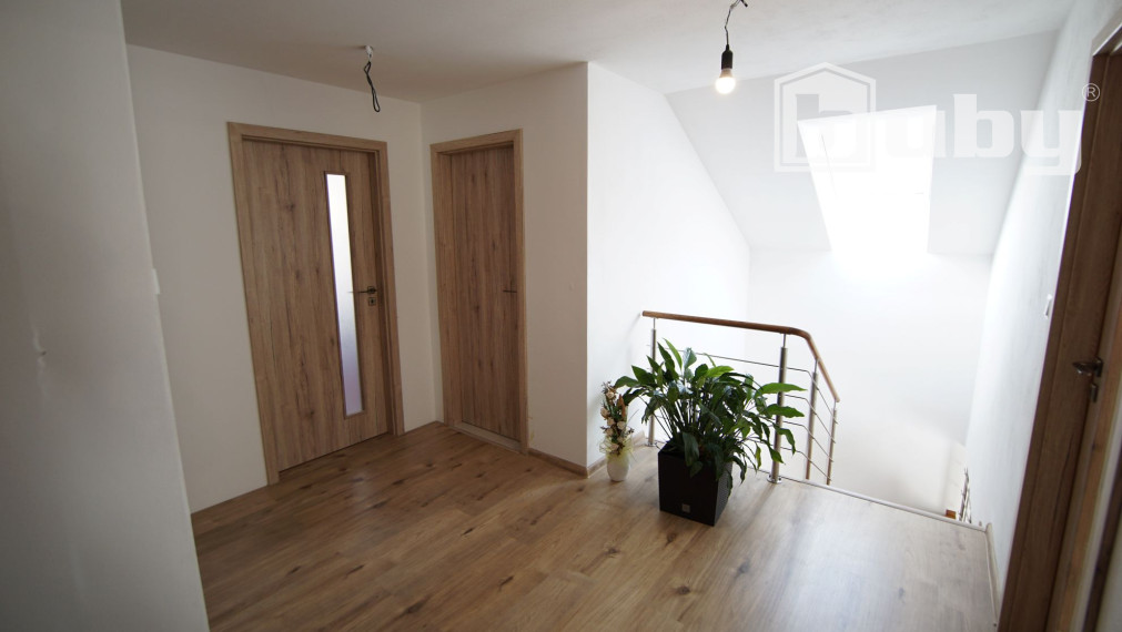 Na predaj rodinný dom v obci Blatnica, okres Martin, pozemok 1039m2.